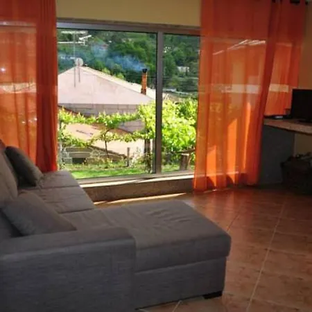Casa Da Mineira T2 *